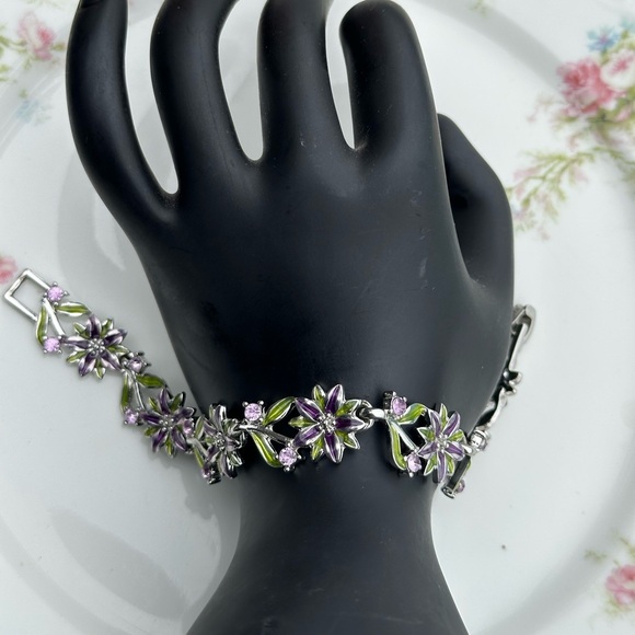 Floral Silver and Purple Bracelet Napier 7” - Picture 4 of 9